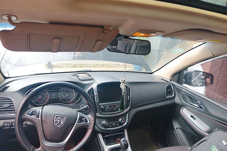 Used Baojun 560 2016 1.8L Manual Luxury Edition