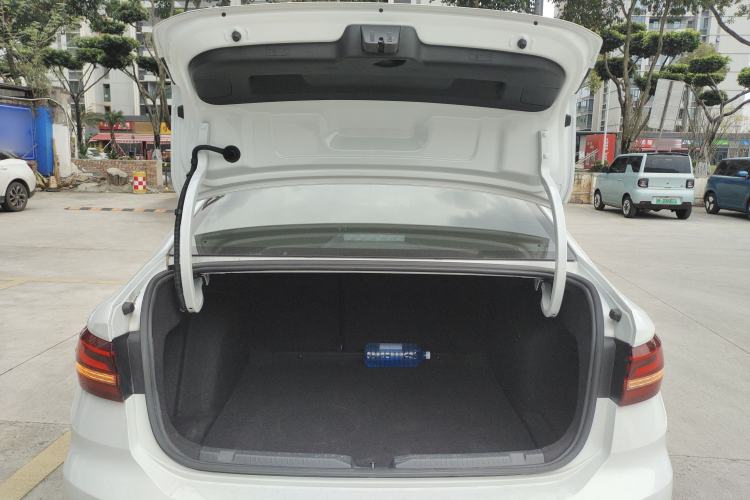 Used Volkswagen Lavida 2023 Revised Version 1.5L Automatic 5 Millionth Edition Trunk