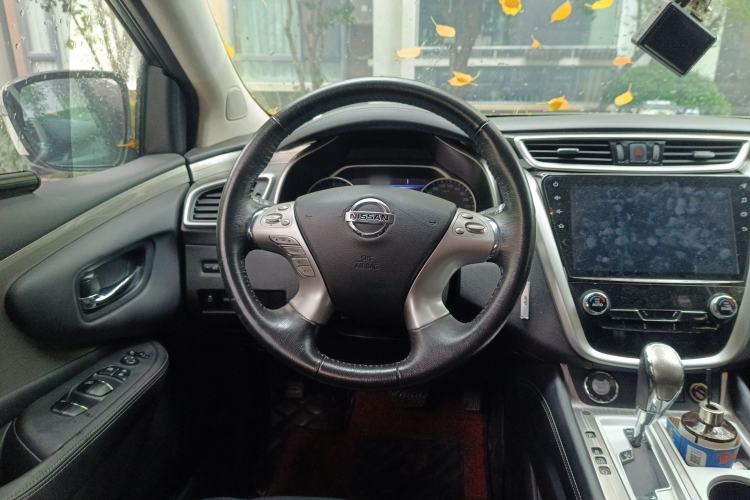Used Nissan Murano 2019 2.5L XL Two-Wheel Drive Smart Connect Luxury Edition China VI Standard Steering Wheel