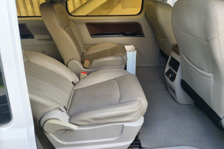 Used FORTHING Lingzhi 2017 M5L 1.6L 7-Seater Comfort Model