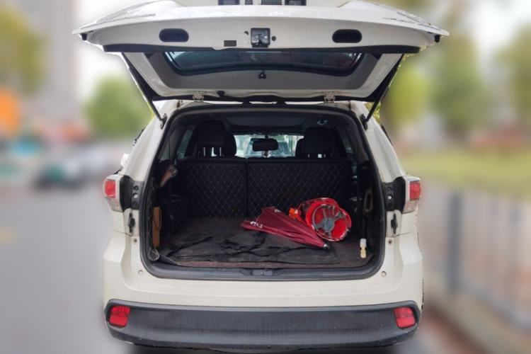 Used Toyota Highlander 2015 2.0T Four-Wheel Drive Luxury Navigation Version with 7 Seats
