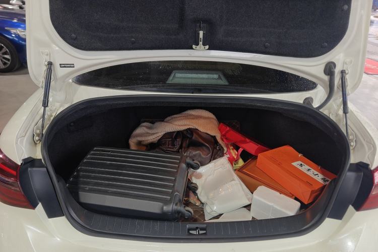 Used Infiniti Q50L 2018 2.0T Enjoyment Version China VI Standard Trunk