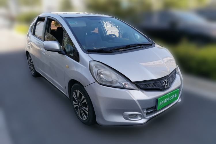 Used Honda Fit 2011 1.3L automatic comfort version Front Right 45 Deg