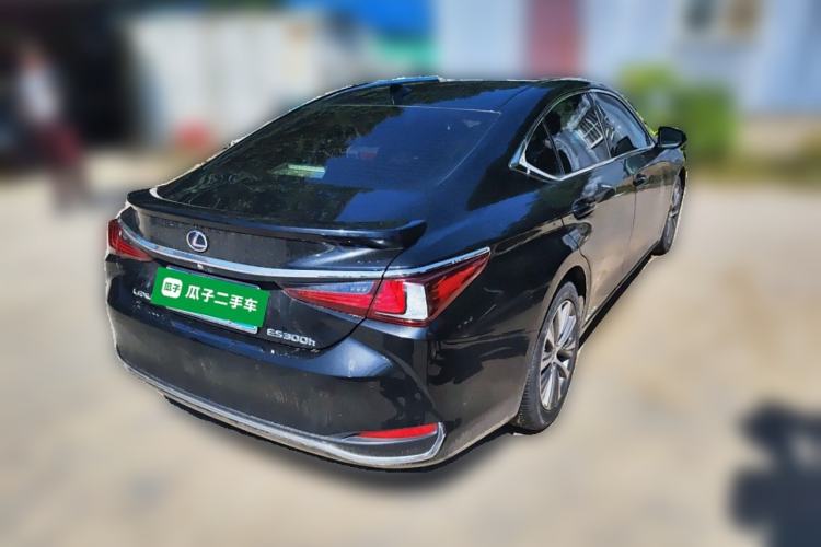 Used Lexus ES 2018 300h Premier Edition China VI Standard
