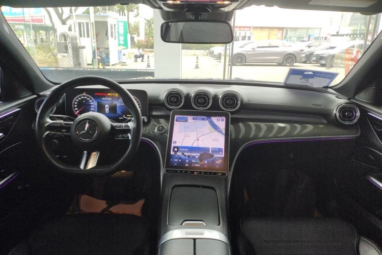 Used Mercedes-Benz C-Class New Energy 2023 C 350 eL Center Console