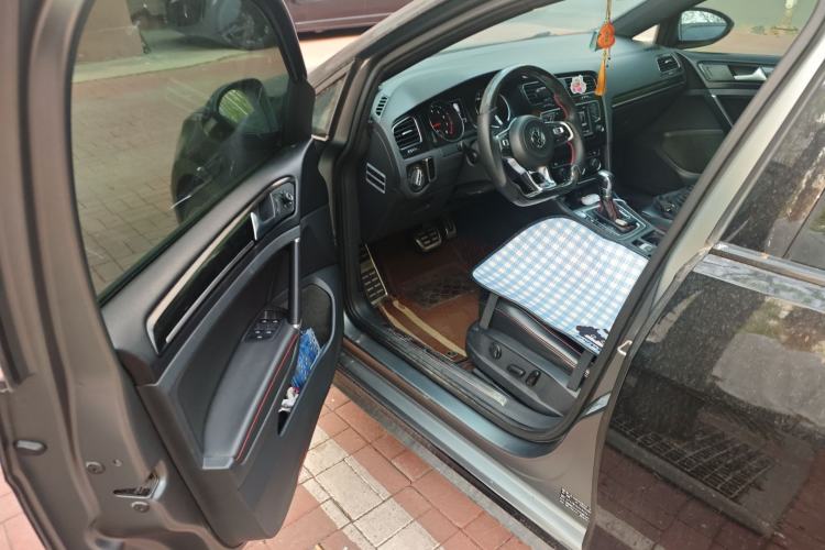 Used Volkswagen Golf GTI 2016 2.0 TSI GTI Driver Seat