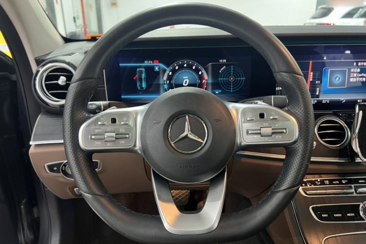 Used Mercedes-Benz E-Class 2019 E 200 L Sport Edition Interior 7