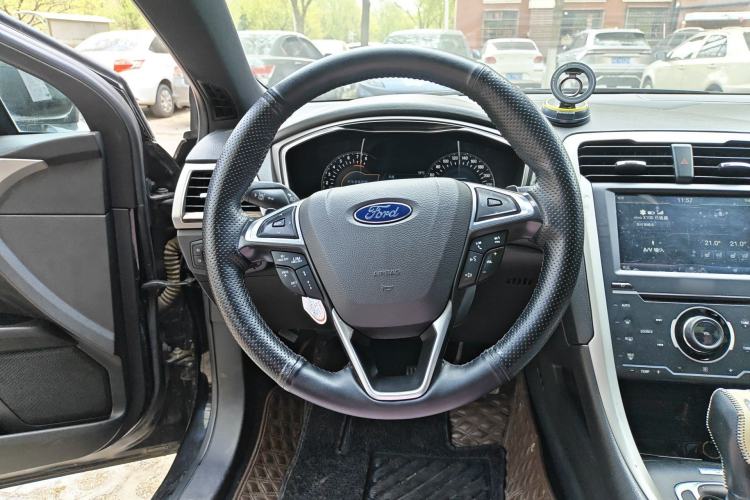 Used Ford Mondeo 2013 2.0L GTDi240 Flagship Edition Steering Wheel