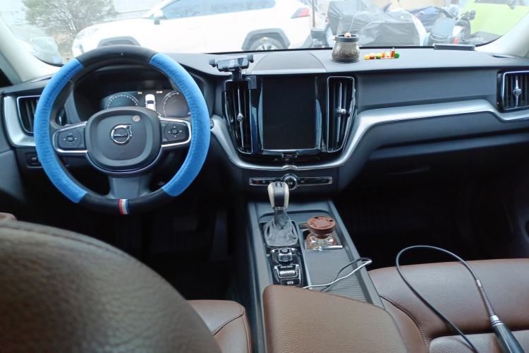 Used Volvo XC60 2019 T5 4x4 Smart Edition China V Standard