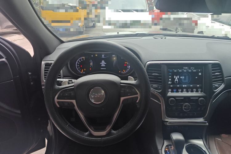 Used Jeep Grand Cherokee 2017 3.0L Elite Navigation Edition Steering Wheel