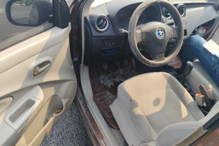 Used Venucia R30 2014 1.2L Manual Enjoyment Edition Driver Seat