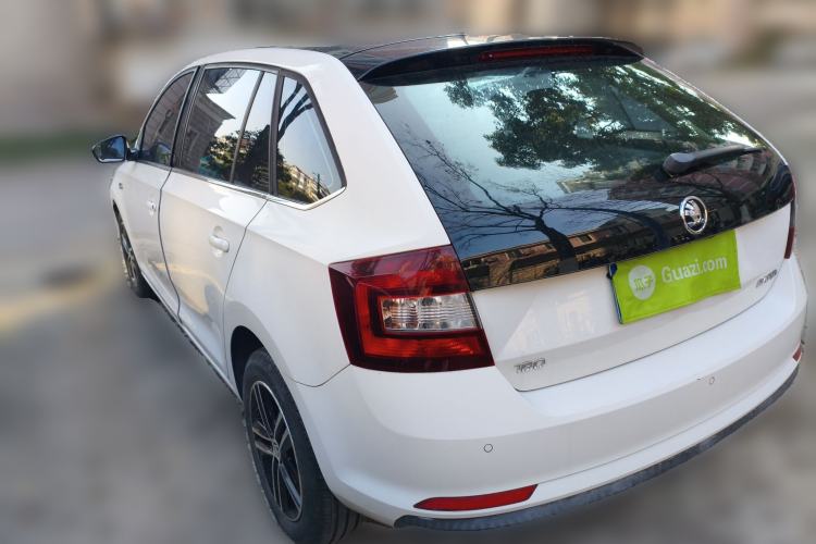 Used Skoda Rapid Spaceback 2016 1.6L Automatic Smart Drive Edition
