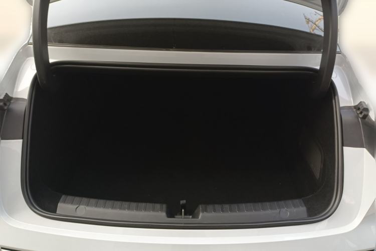 Used Geely Galaxy E8 2025 700 km Long-Range Intelligent Driving Version Trunk