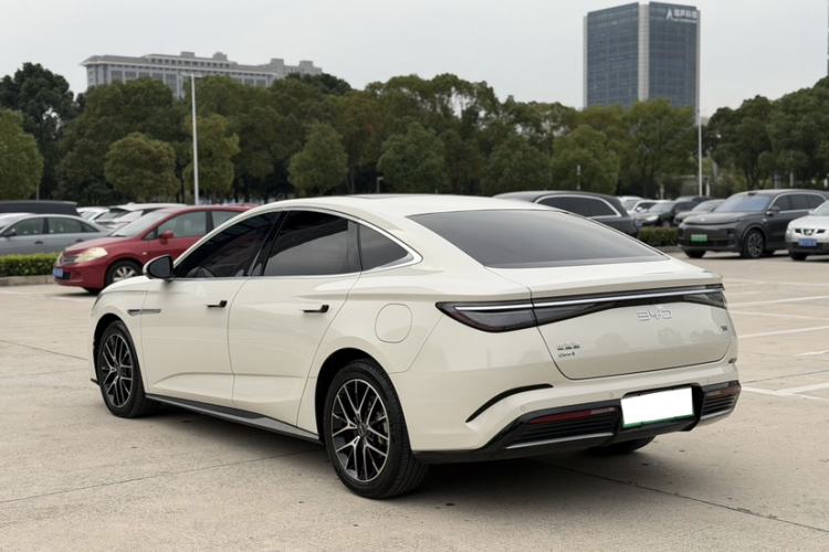 Used BYD Seal 2023 DM-i 1.5L 121km Prestige Model
