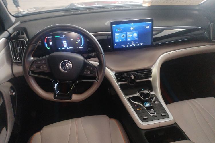 Used BYD Song Pro New Energy 2024 HONOR Edition DM-i 71KM Navigation Model
