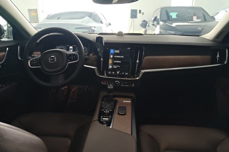 Used Volvo S90 2020 T5 Zhiyi Luxury Edition