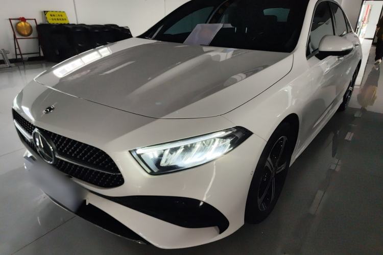 Used Mercedes-Benz A-Class 2022 Revised Version A 200 L Sport Sedan Fashionable Style