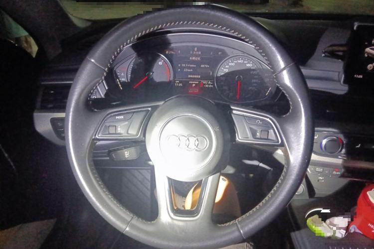 Used Audi A5 2017 Sportback 40 TFSI Fashion Model Steering Wheel