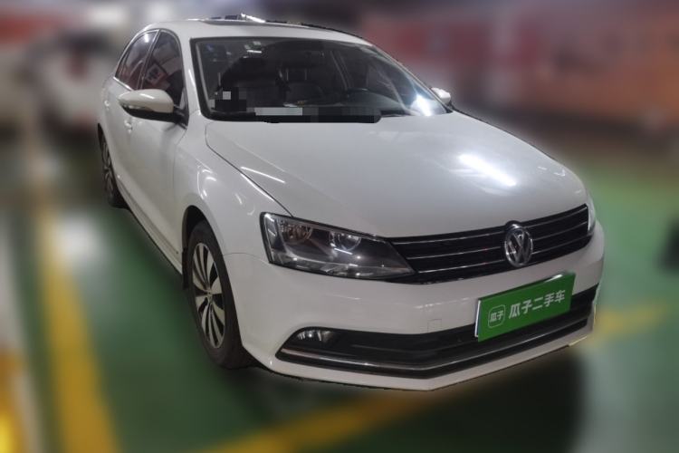 Used Volkswagen Sagitar 2017 230TSI Automatic Comfort Version Front Right 45 Deg