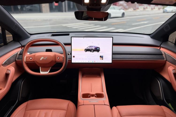 Used ONVO L60 2024 85 kWh Rear-Drive Version
