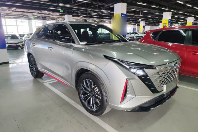 Used CHANGAN OSHAN Z6 2023 Blue Whale 2.0T Automatic Zhiyuan Model Exterior 1