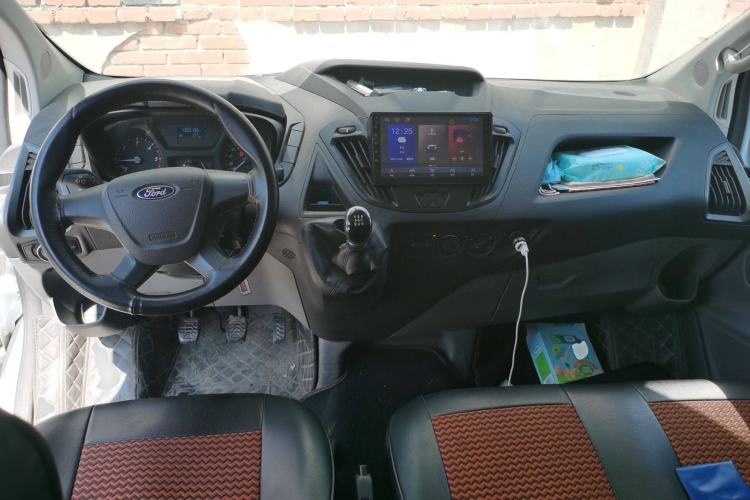 Used Ford Transit 2019 2.0T Diesel Multi-Purpose Commercial Vehicle Short Wheelbase Mid-Roof Design 6-Seater China VI Standard
