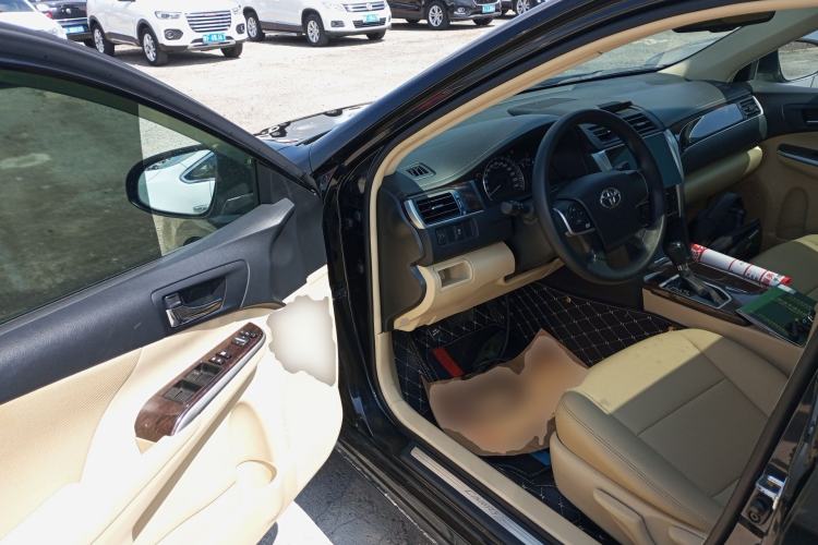 Used Toyota Camry 2016 2.0E 10th Anniversary Elite Edition
