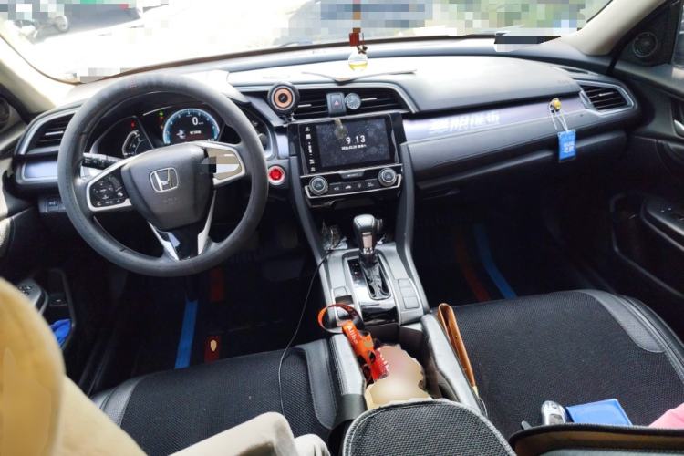 Used Honda Civic 2016 220TURBO CVT Luxury Edition Center Console
