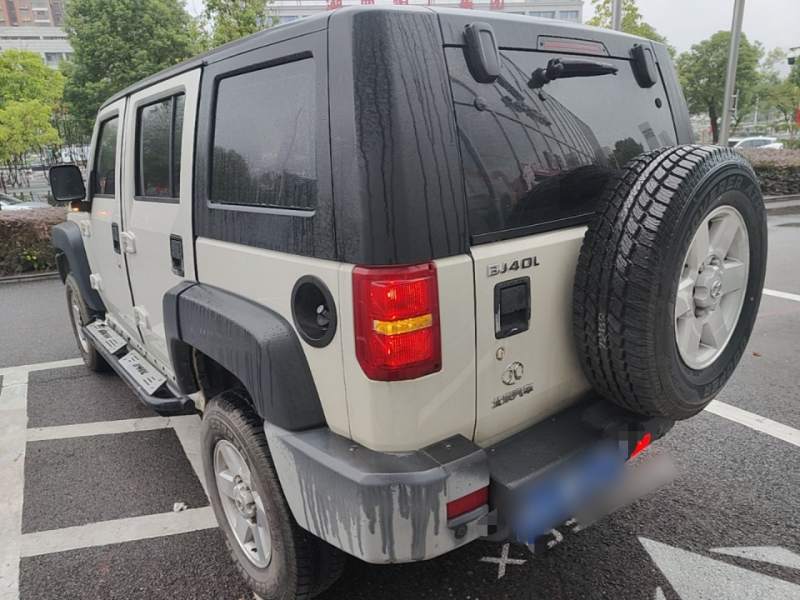 Used BAIC Off-Road BJ40 2016 40L 2.0T Manual Two-Wheel Drive Luxury Edition — 4