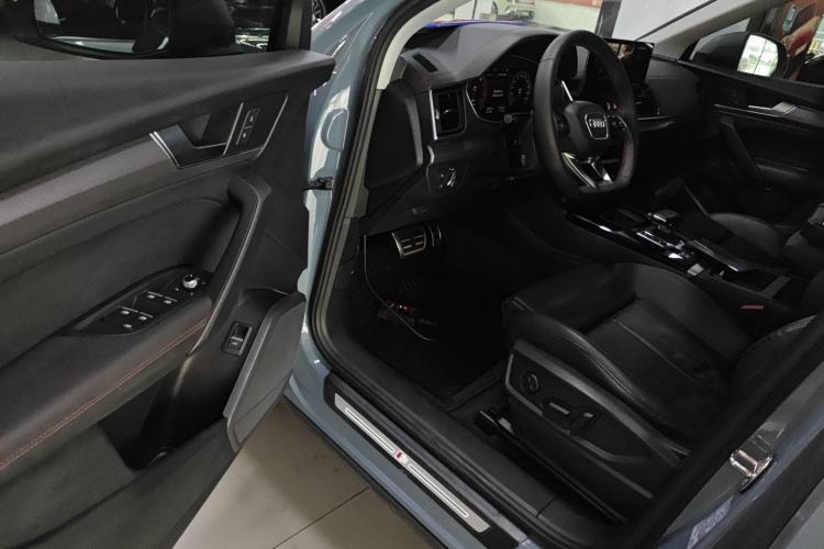 Used Audi Q5L 2022 40T RS Package Performance Model