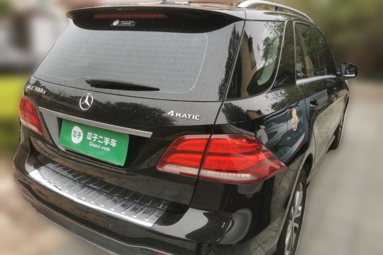 Used Mercedes-Benz GLE 2016 GLE 300 d 4MATIC Rear Right 45 Deg