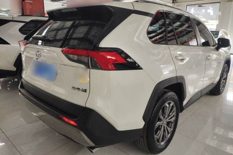 Used Toyota RAV4 2023 2.0L CVT Two-Wheel Drive Fashion Plus Edition