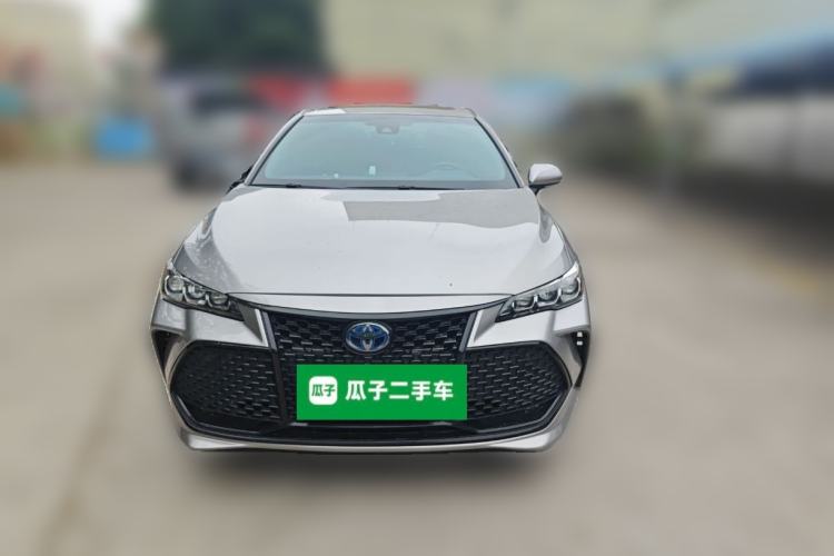 Used Toyota Avalon 2019 Dual-Engine 2.5L Luxury Edition China VI Standard