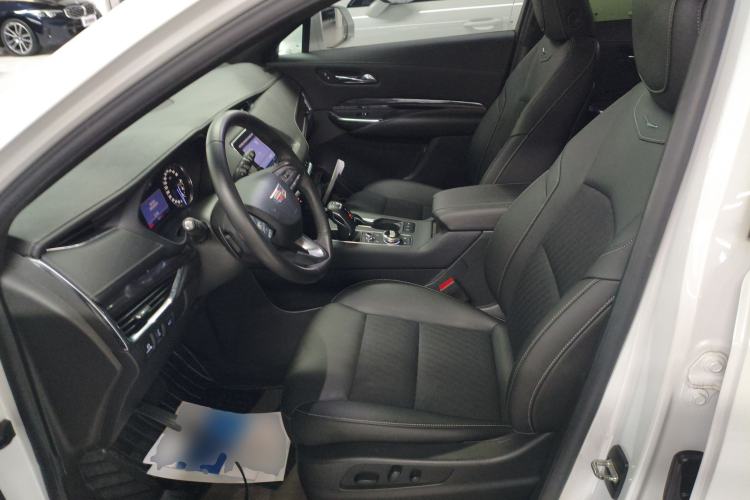 Used Cadillac XT4 2018 28T Two-Wheel Drive Tech Version Left Front Seat