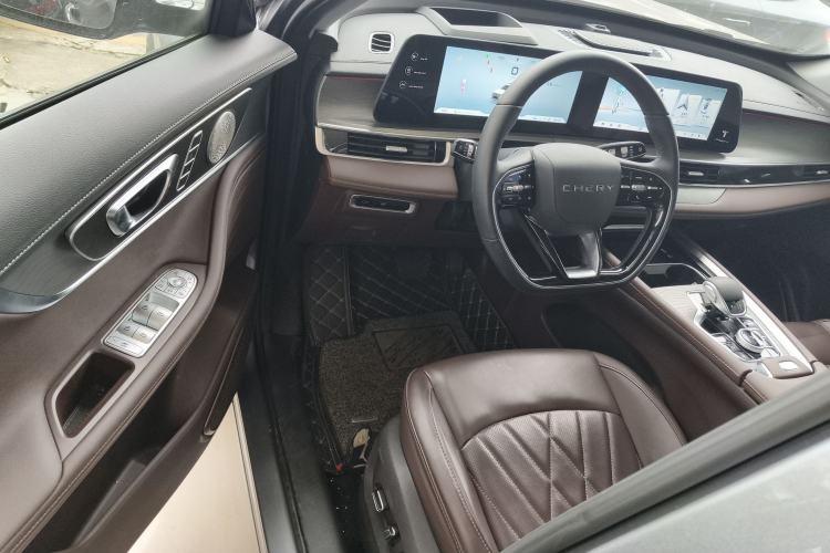 Used Chery Tiggo 8 PRO 2024 Champion Edition 290T Two-Wheel Drive Peak Version 7 Seats
