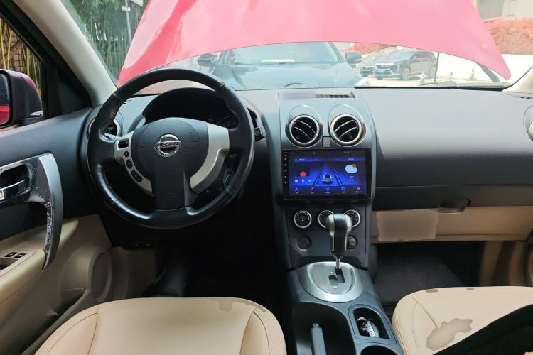 Used Nissan Qashqai 2011 2.0 XV Lea CVT 2WD Center Console