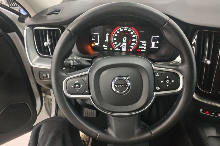 Used Volvo XC60 2018 T5 4x4 Zhiyi Edition

