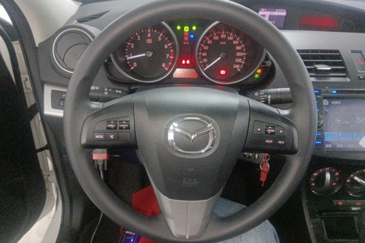 Used Mazda 3 2015 Sedan 1.6L Automatic Elite Model Steering Wheel