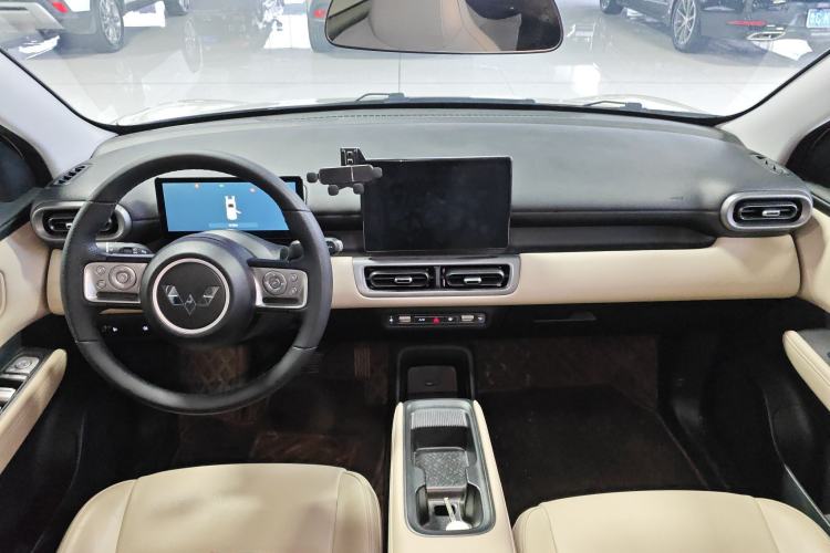 Used Wuling Bingo PLUS 2024 330 km Range Five-Seater Version