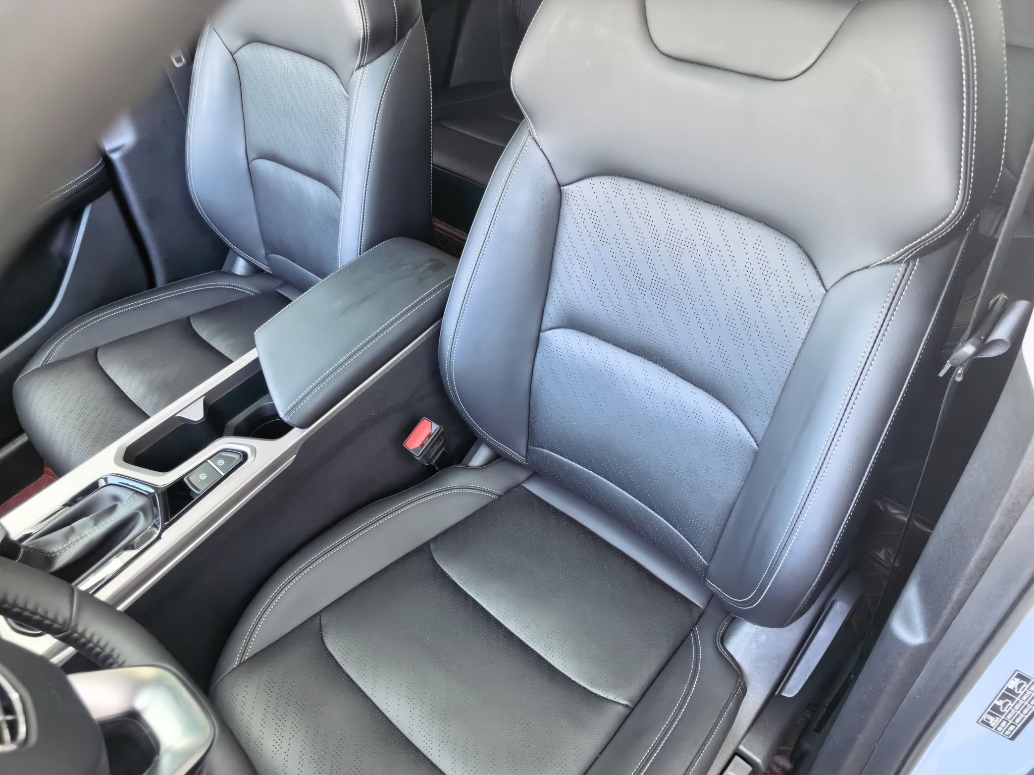 Geely Auto Emgrand 2023 4th Generation Champion Edition 1.5L CVT Prestige Model — снимка 11
