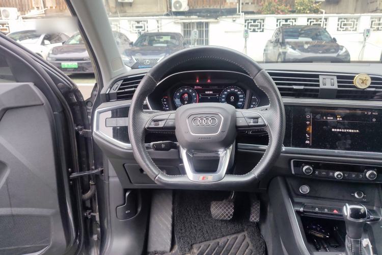 Used Audi Q3 Sportback 2020 40 TFSI Fashion Model
