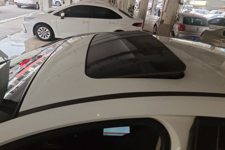 Used Chevrolet Cruze 2013 Hatchback 1.6L Manual Luxury Model
