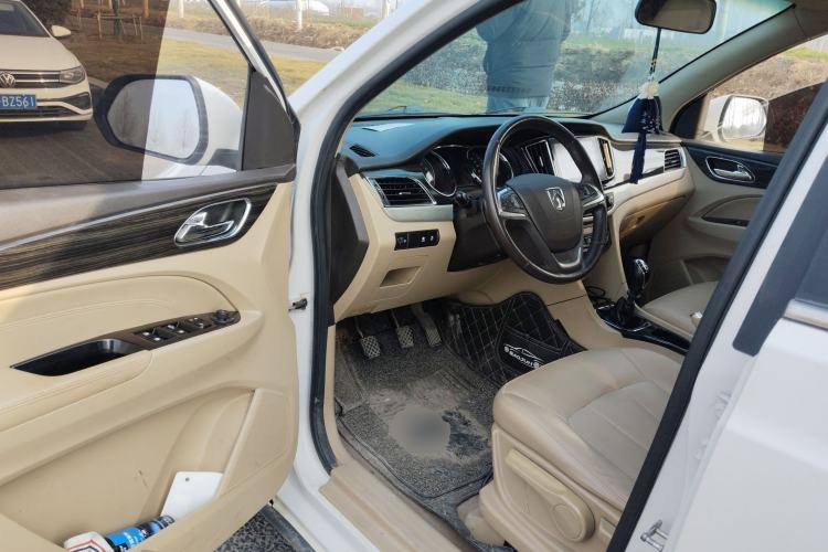 Used Baojun 730 2016 1.5T Manual Luxury Edition 7 Seats