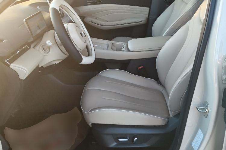 Used Baojun Yunhai 2026 Model 500km Pure Electric Standard Edition
