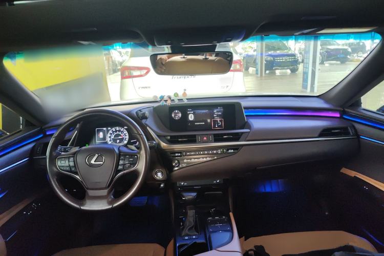 Used Lexus ES 2018 200 Excellence Edition China V Standard
