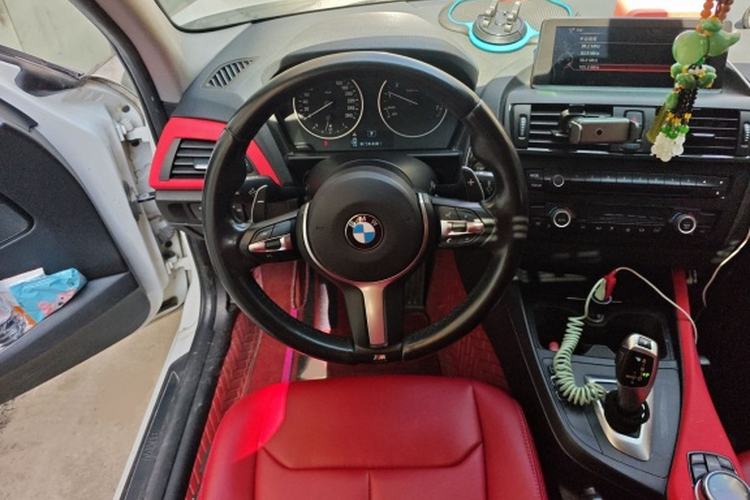 Used BMW 1 Series 2013 Facelifted 118i Leading Edition Interior 3