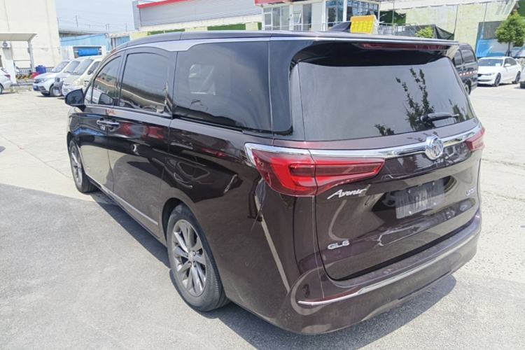 Used Buick GL8 2022 Avenir Aivia 7-Seater Deluxe Edition