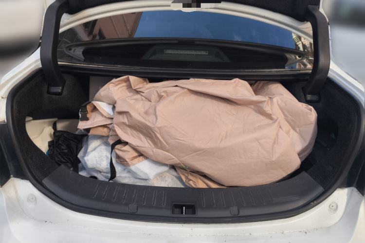 Used BYD Qin New Energy 2014 1.5T Cool Black Knight Flagship Model
