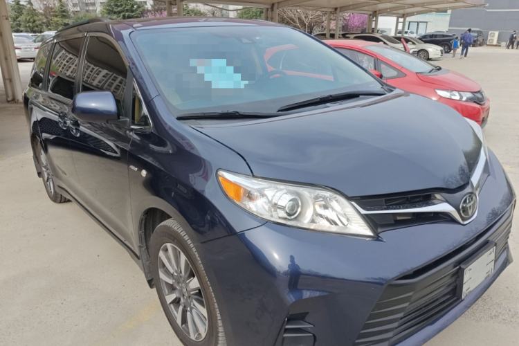 Used Toyota SIENNA 2020 3.5L Two-Wheel Drive XLE Leather Interior 7 Seats Mexico Edition