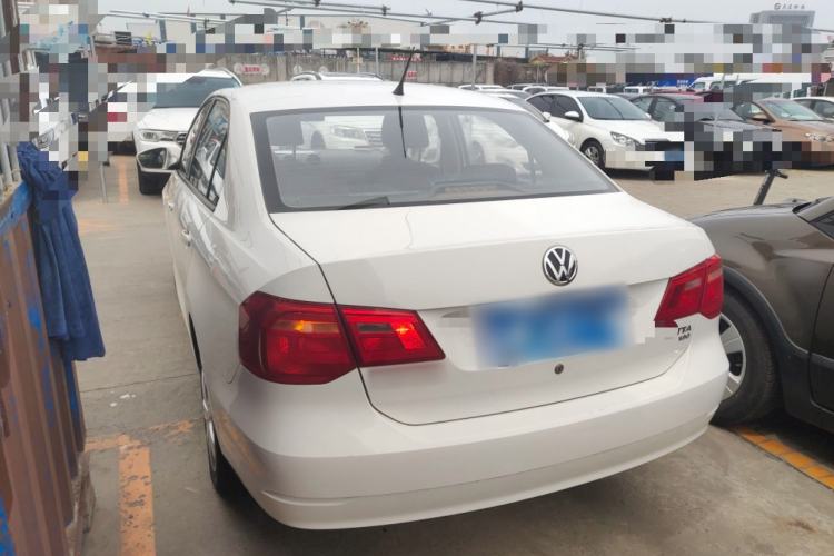 Used Volkswagen Jetta 2015 Value Edition 1.6L Manual Fashionable Style Rear Left 45 Deg